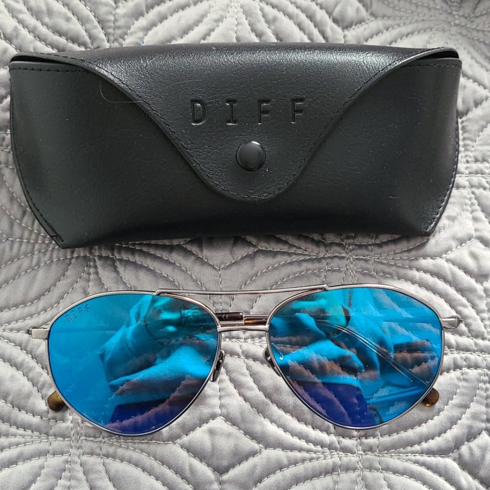 Blue lens Aviator